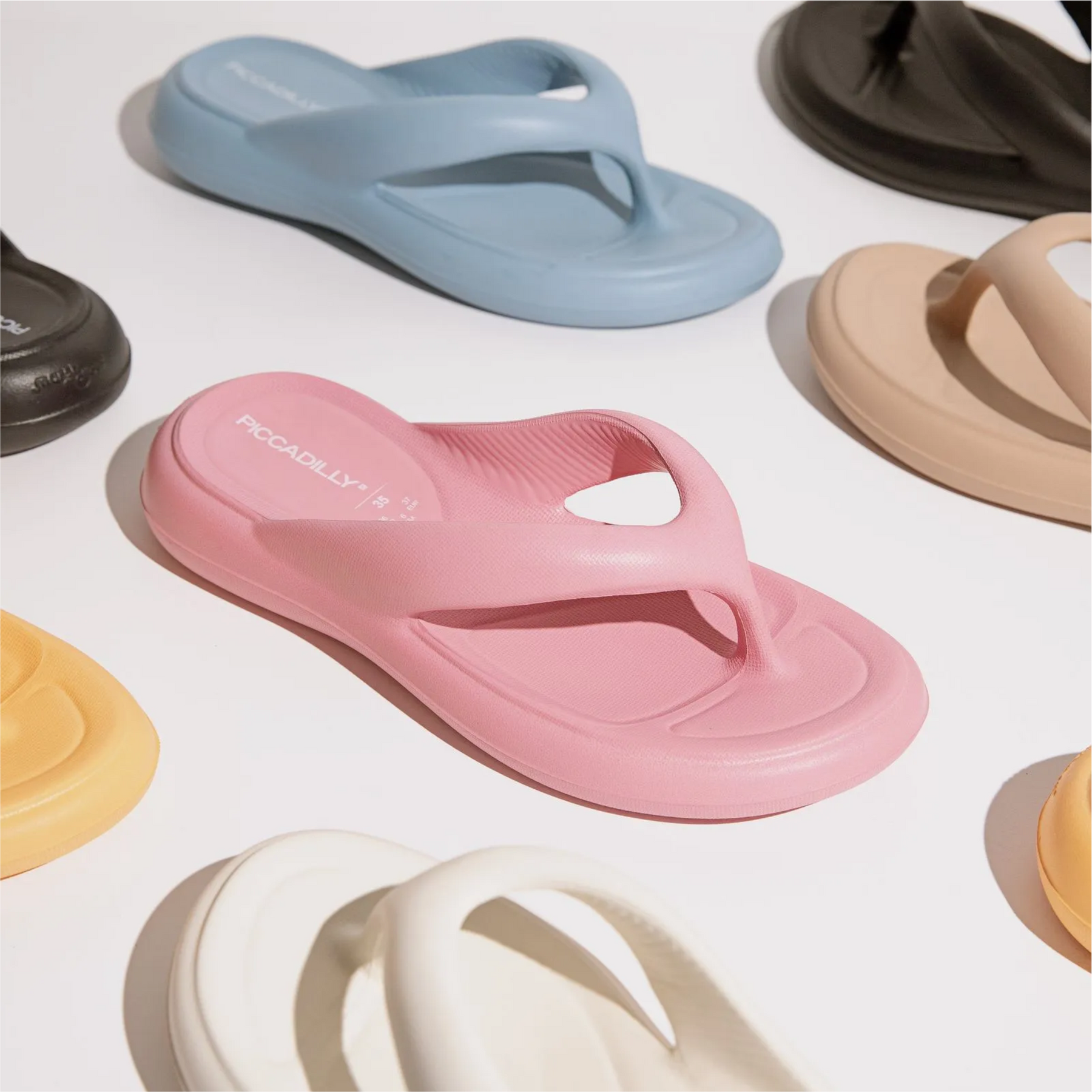 PAGUE 1 LEVE 2 Chinelo Anatômico Marshmallow Piccadilly - Dumas Shop